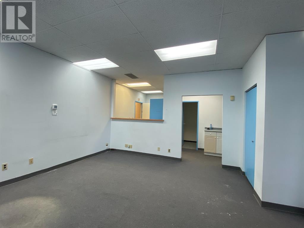 124 50 Street Property Photo 25
