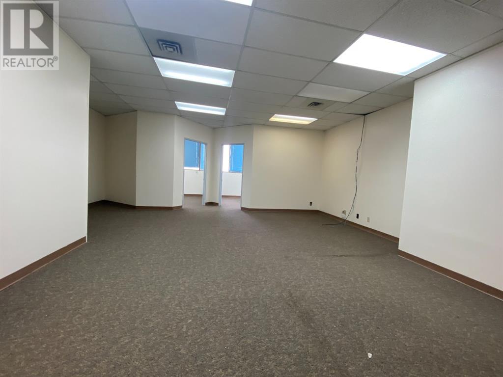 124 50 Street Property Photo 30