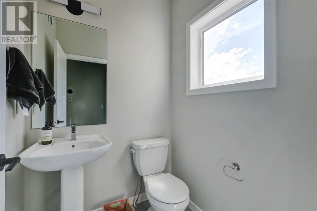 3242 Chinook Winds Drive Sw Property Photo 11