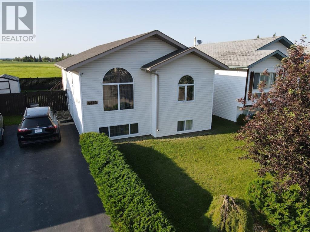 4412 56 Avenue Property Photo 1