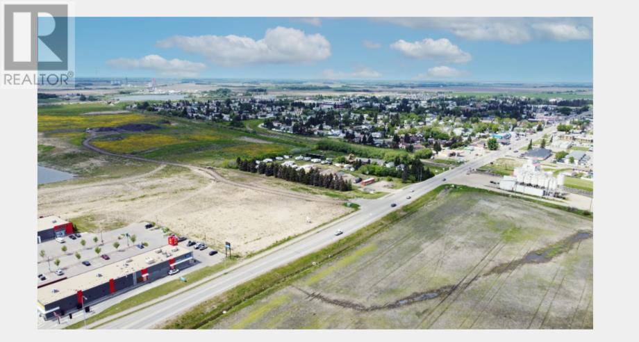 9204 100 Street Property Photo 2