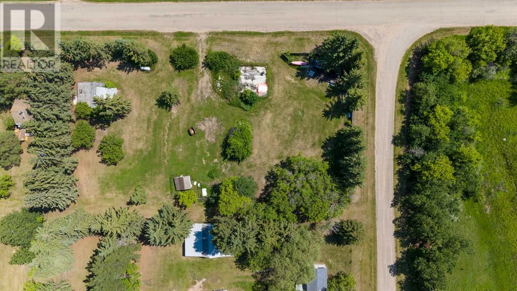 4901-4905 51 Street Property Photo 2