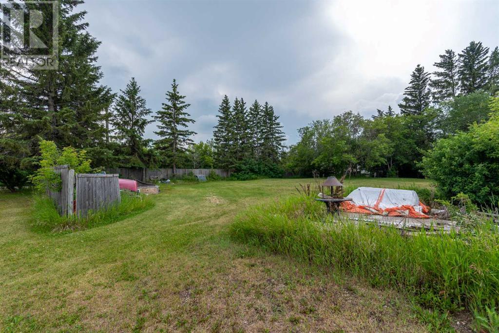 4901-4905 51 Street Property Photo 9