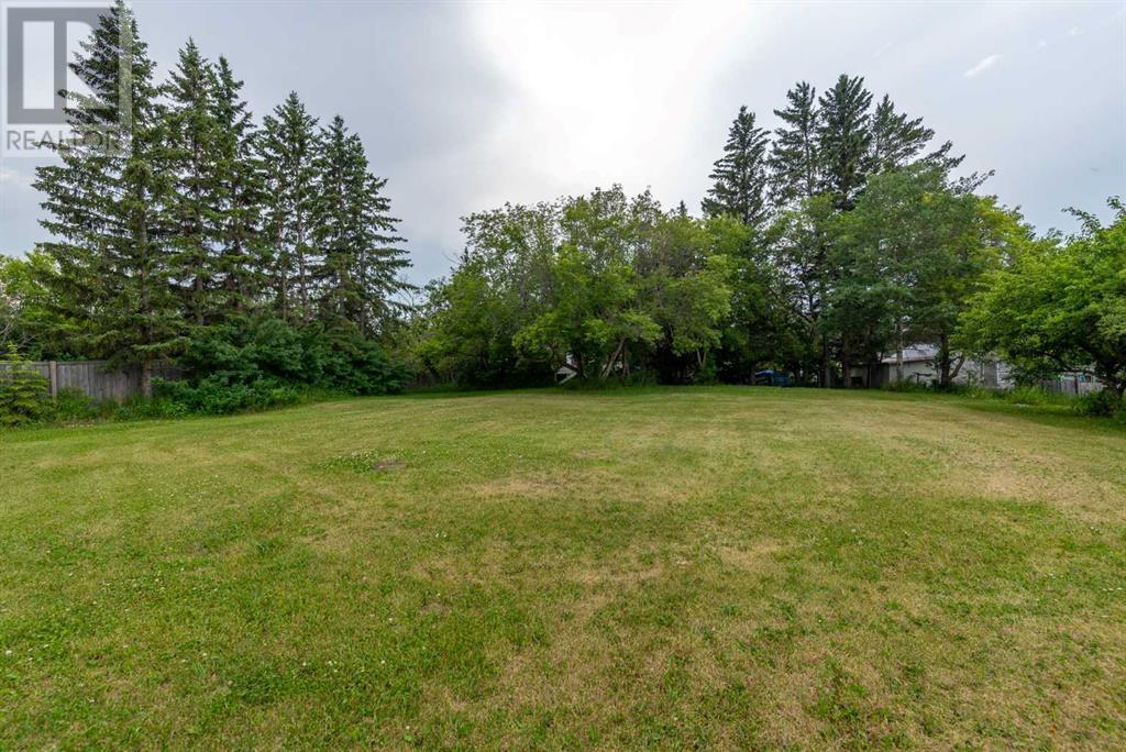 4901-4905 51 Street Property Photo 12