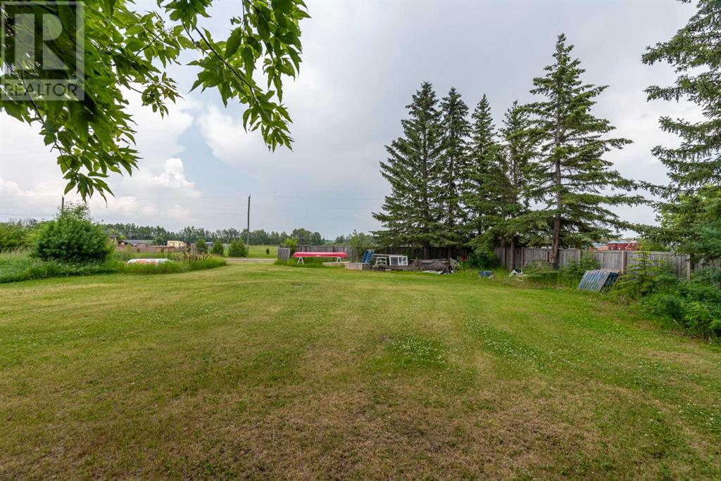 4901-4905 51 Street Property Photo 14