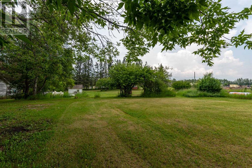 4901-4905 51 Street Property Photo 15