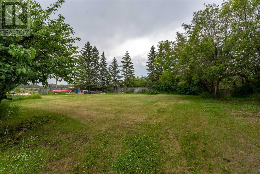 4901-4905 51 Street Property Photo 16
