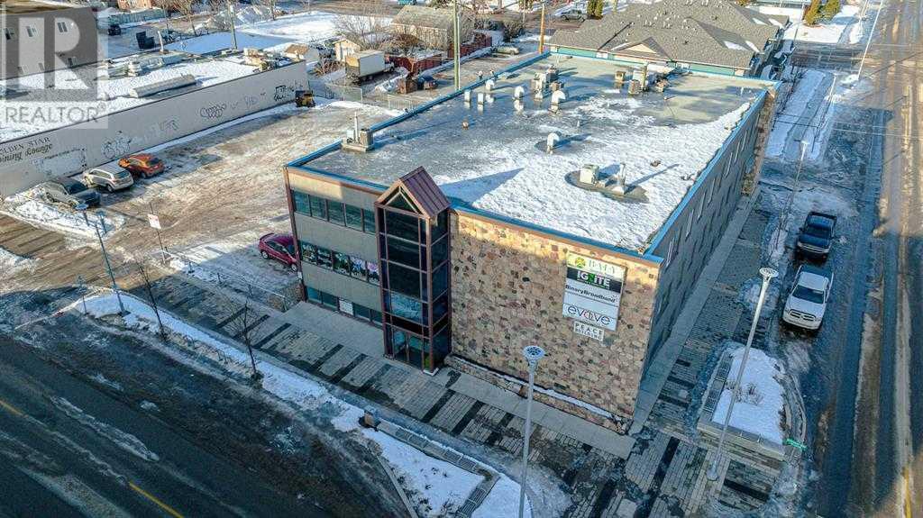 10104 101 Avenue Property Photo 2