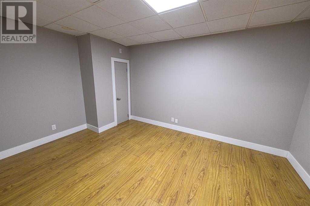 10104 101 Avenue Property Photo 15