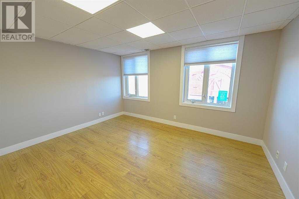 10104 101 Avenue Property Photo 16