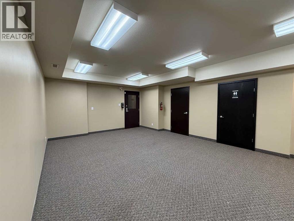 205, 10134 97 Avenue Property Photo 2