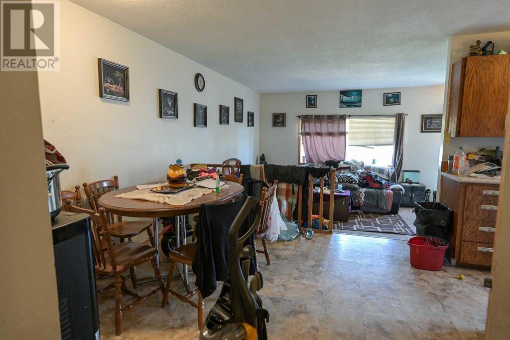 2220 22 Avenue Property Photo 2