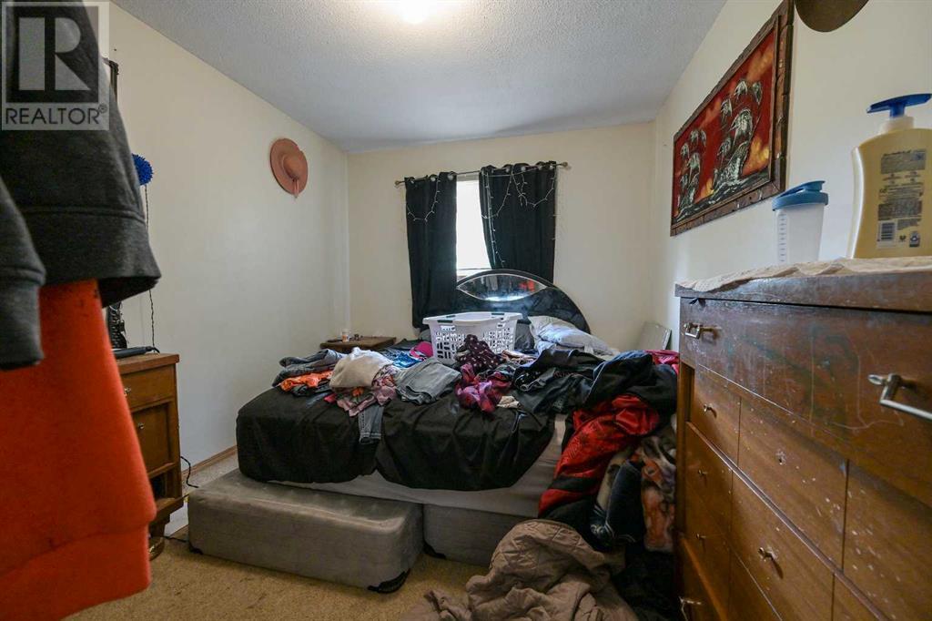 2220 22 Avenue Property Photo 3