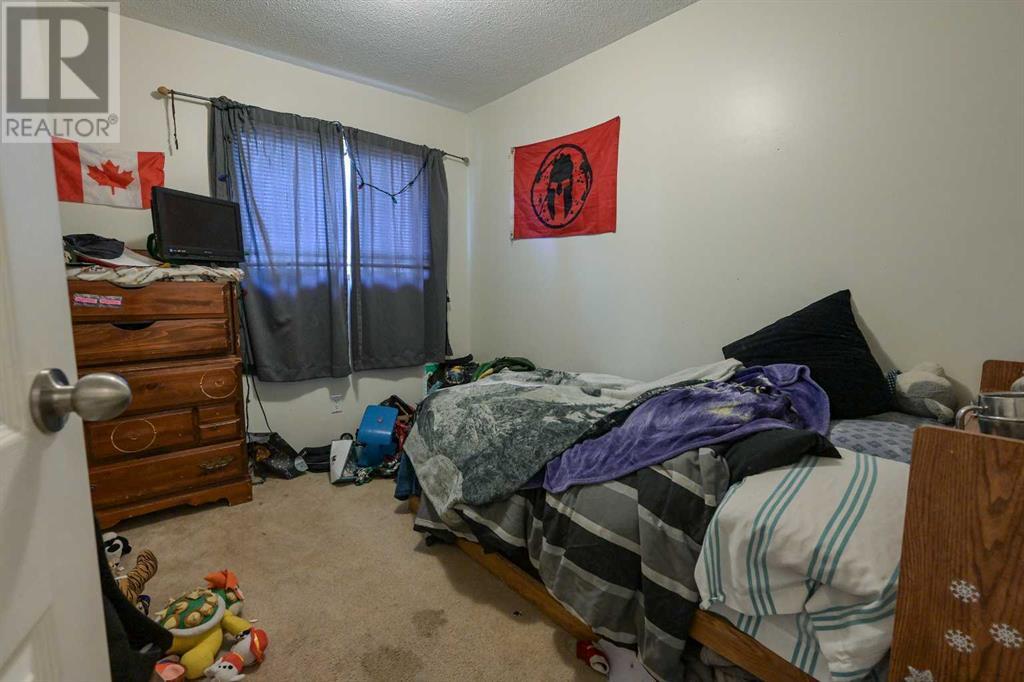 2220 22 Avenue Property Photo 5