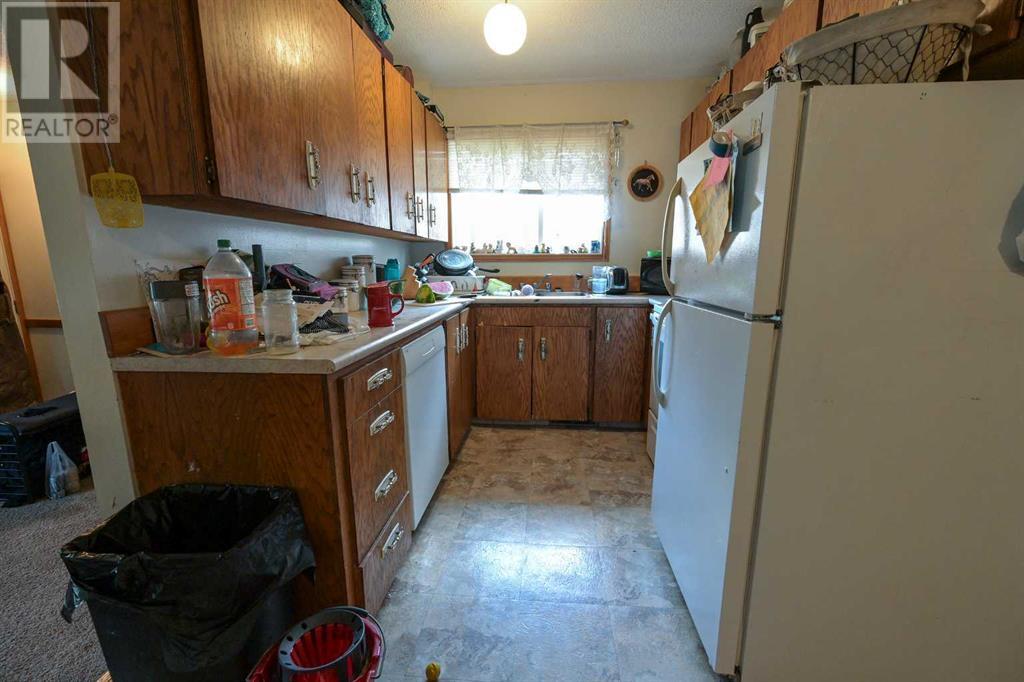 2220 22 Avenue Property Photo 7