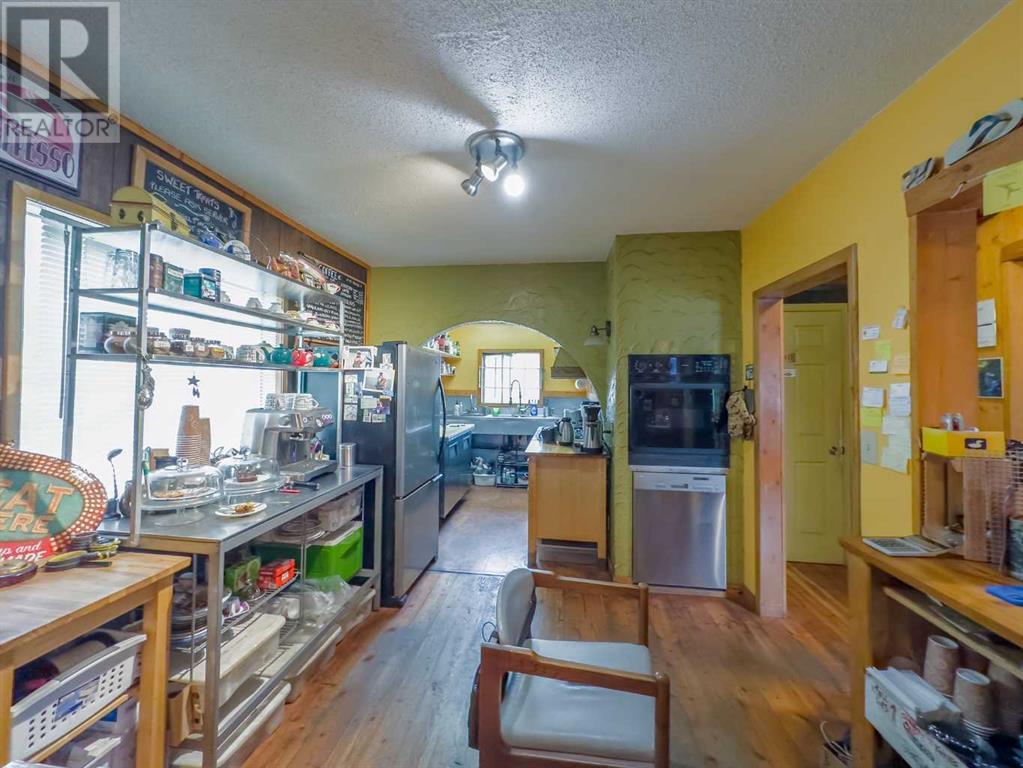 8301 20 Avenue Property Photo 9