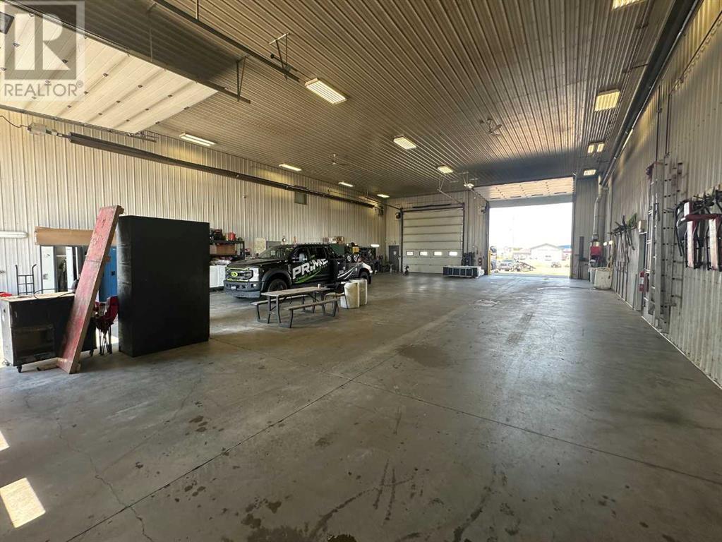 9020 150 Avenue Property Photo 14