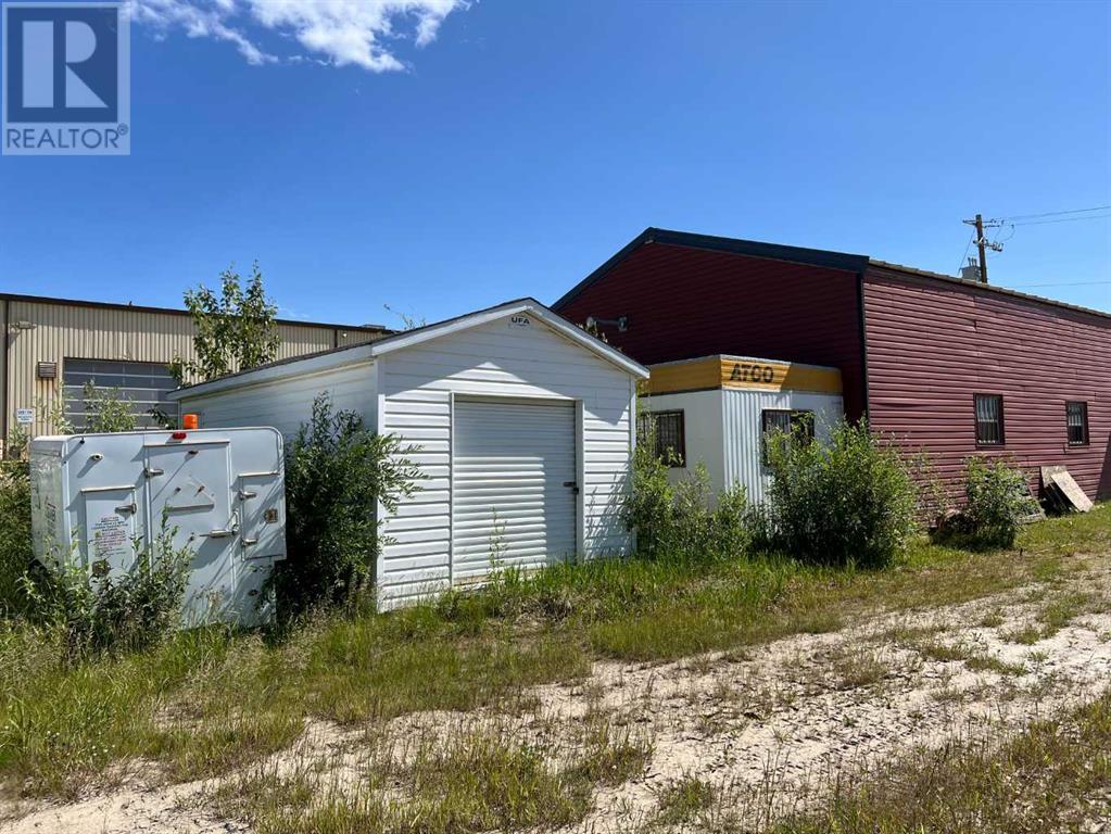 114 1 Avenue Property Photo 2