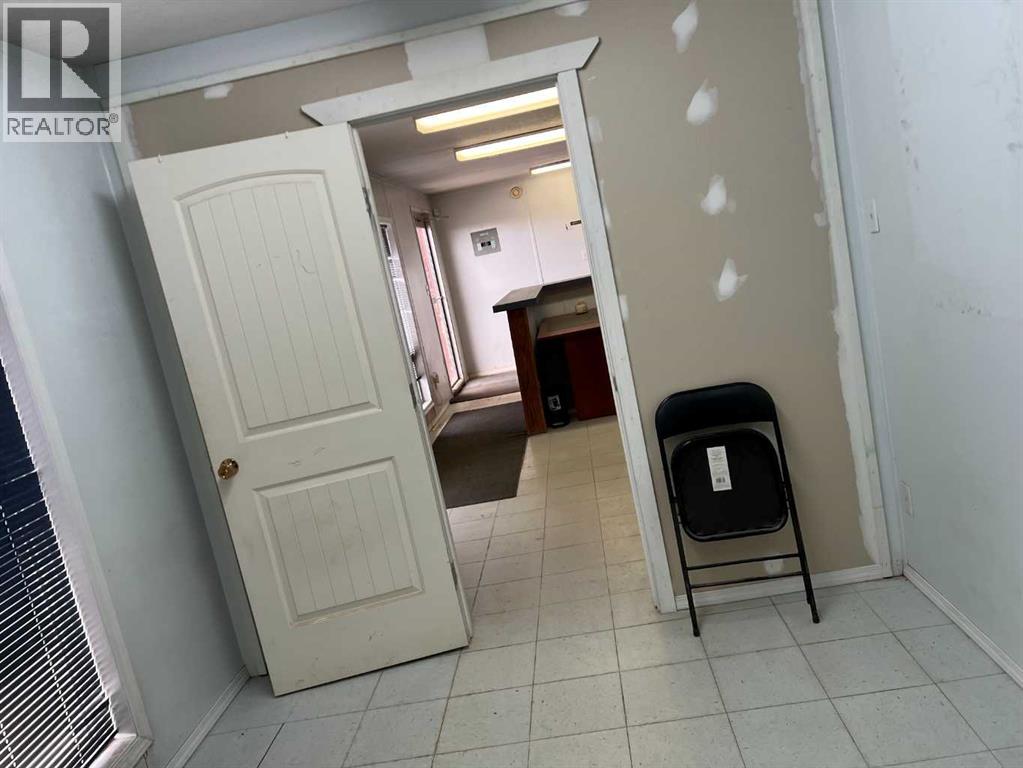 114 1 Avenue Property Photo 5