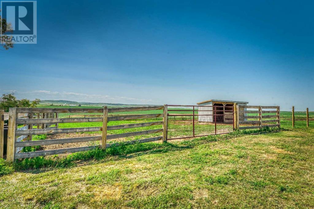 281008 Highway 527 Property Photo 4