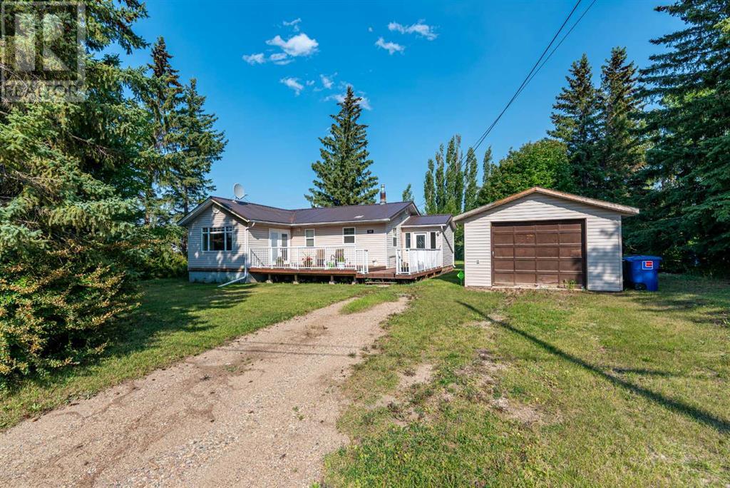 507 1 Street E Property Photo 2