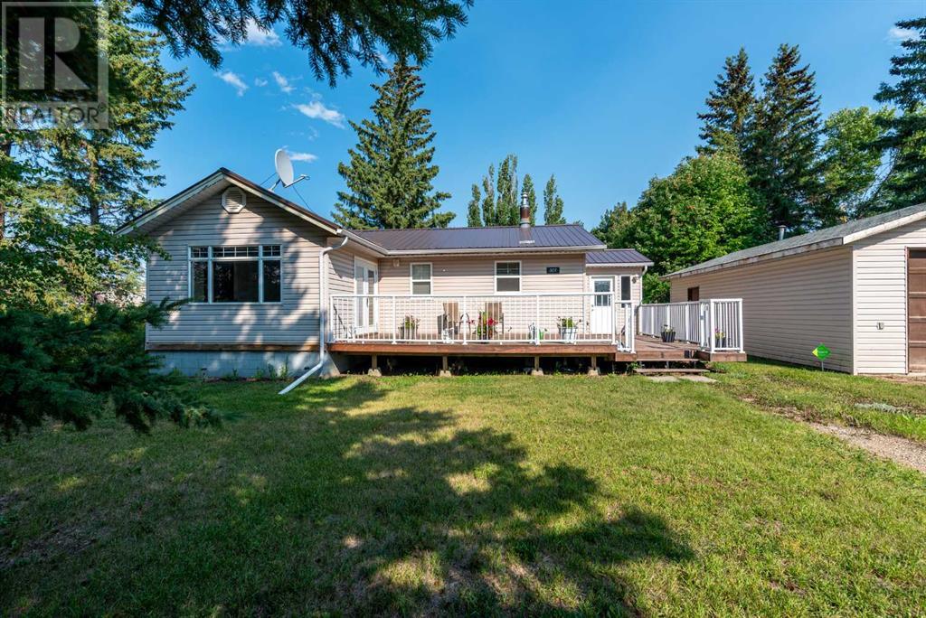 507 1 Street E Property Photo 3