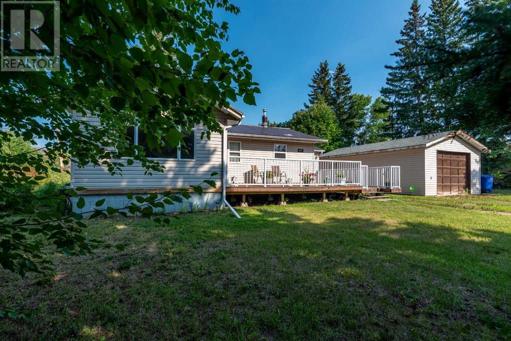 507 1 Street E Property Photo 4