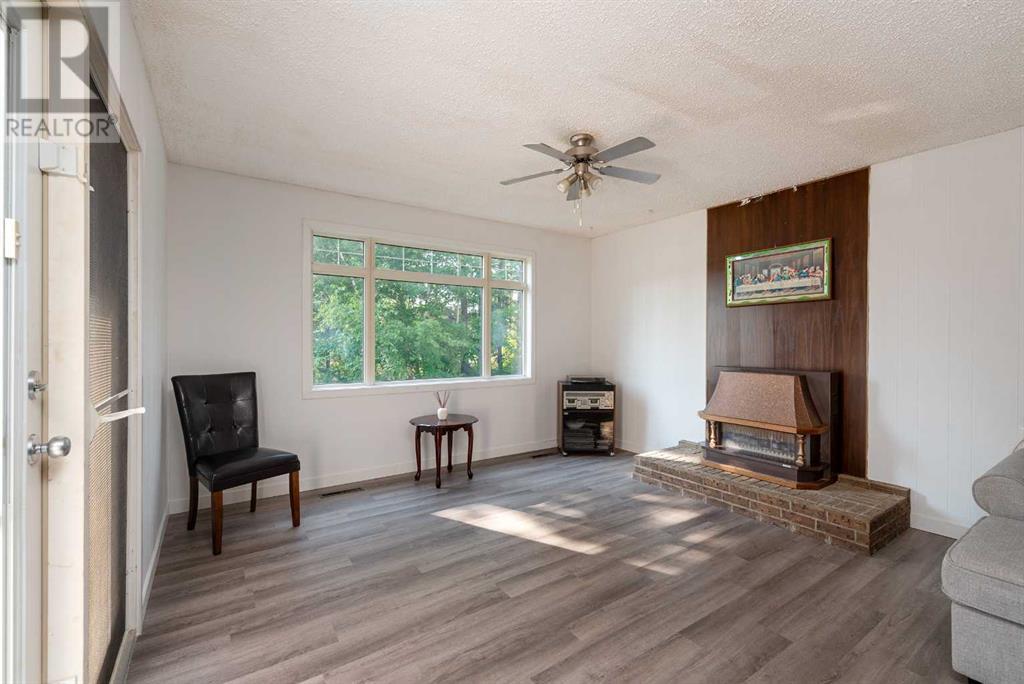 507 1 Street E Property Photo 15