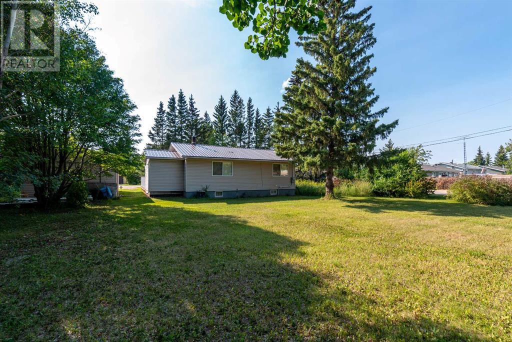 507 1 Street E Property Photo 27
