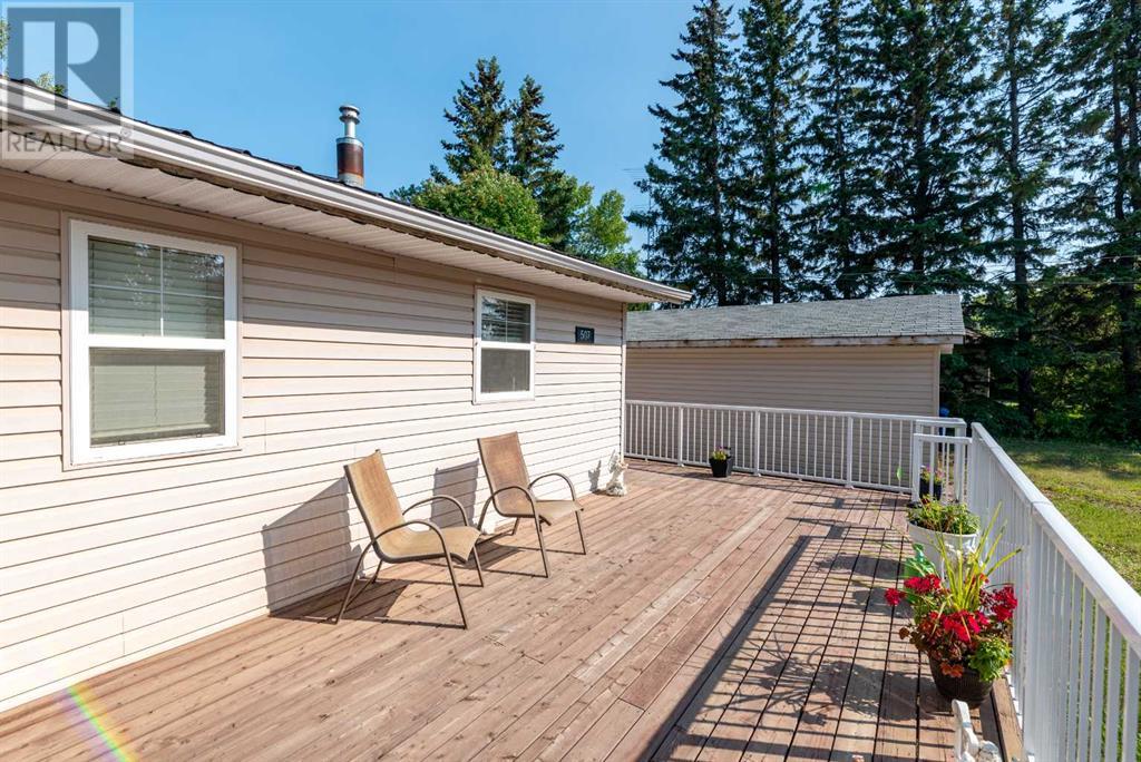 507 1 Street E Property Photo 33