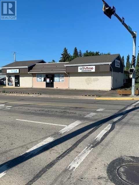 4703 52 Avenue Property Photo 1