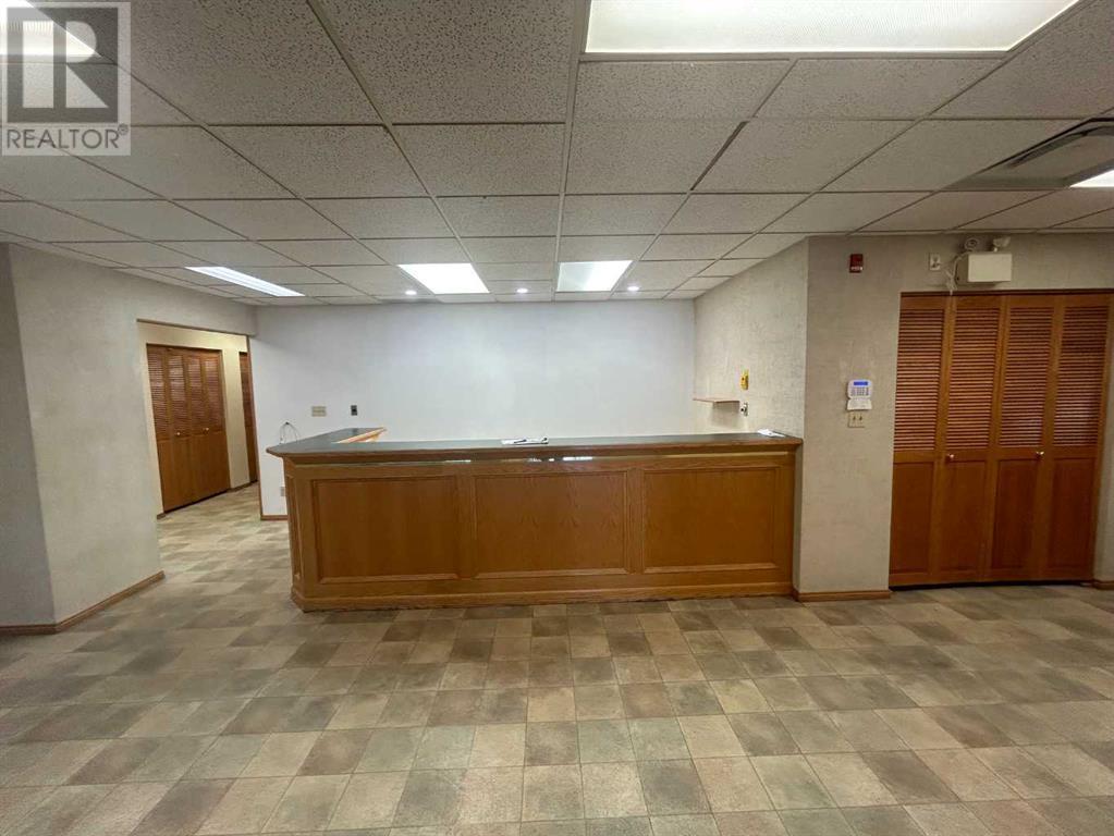4747 78a Streetclose Property Photo 3