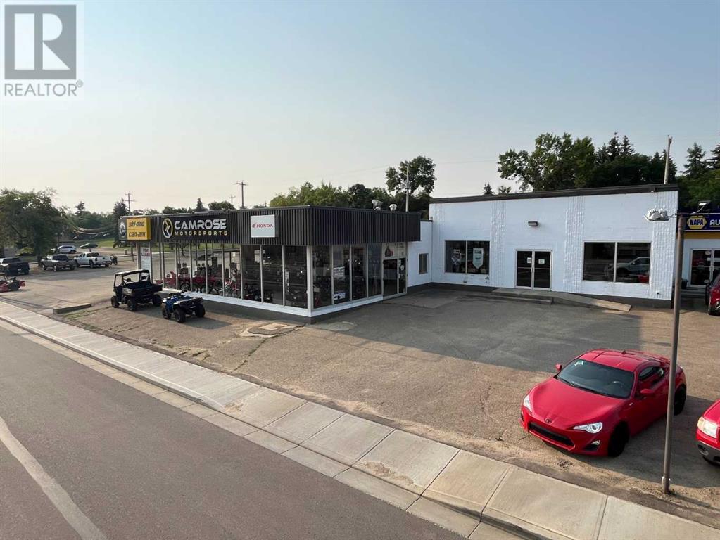 5607 48 Avenue Property Photo 1