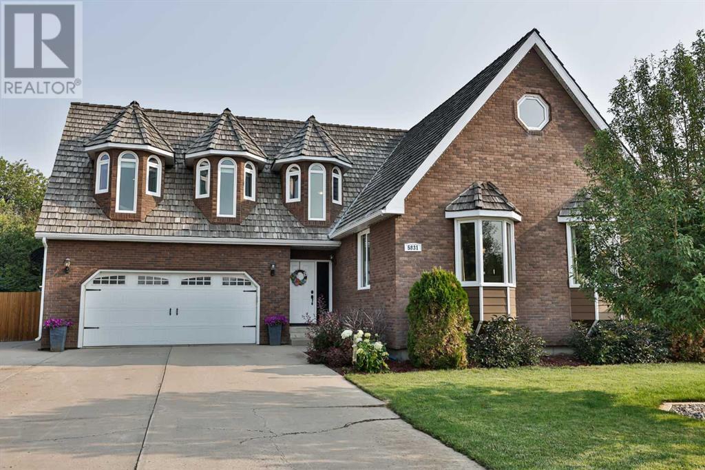5831 46a Street Property Photo 2