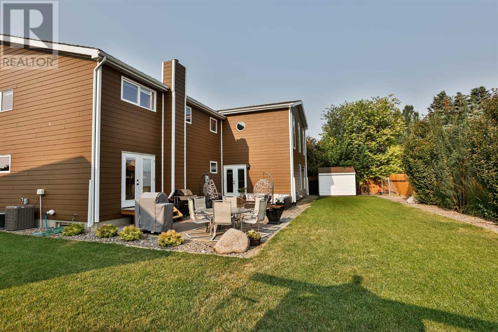 5831 46a Street Property Photo 4