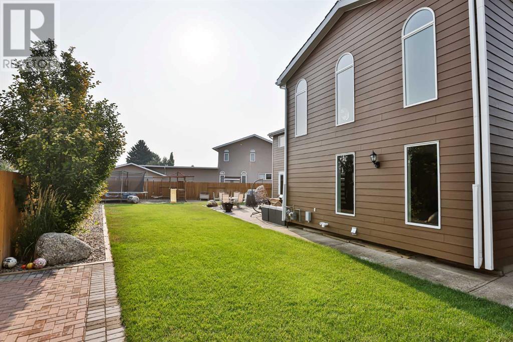5831 46a Street Property Photo 7