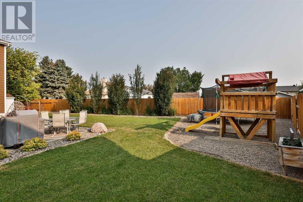 5831 46a Street Property Photo 8