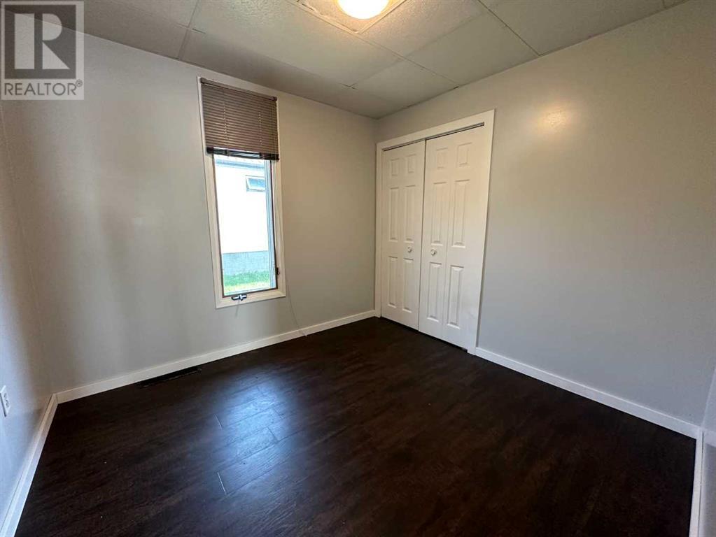5123 49 Street Property Photo 7