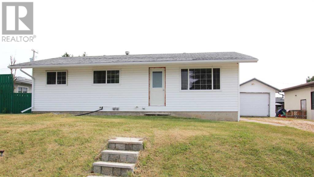 4810 55 Avenue Property Photo 1
