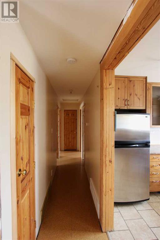 4810 55 Avenue Property Photo 5