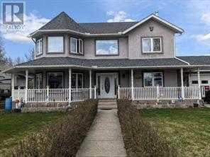 302 8 Avenue Property Photo 1