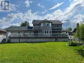 302 8 Avenue Property Photo 2