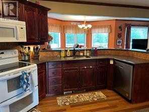 302 8 Avenue Property Photo 4