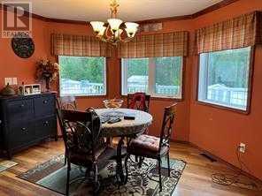 302 8 Avenue Property Photo 5