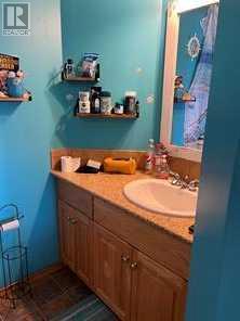 302 8 Avenue Property Photo 13