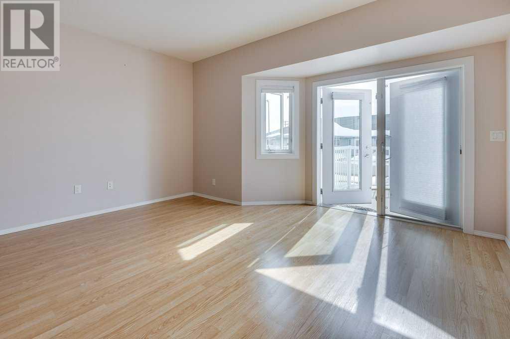 2, 5414 51 Street Property Photo 21