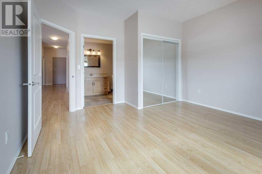 2, 5414 51 Street Property Photo 30