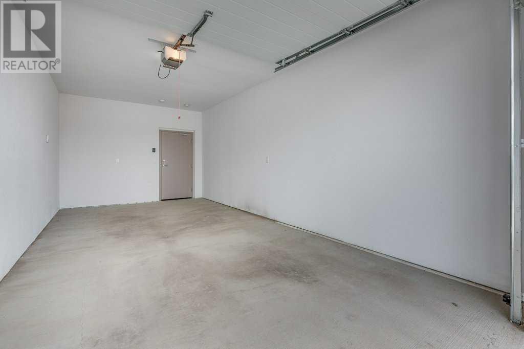 2, 5414 51 Street Property Photo 35