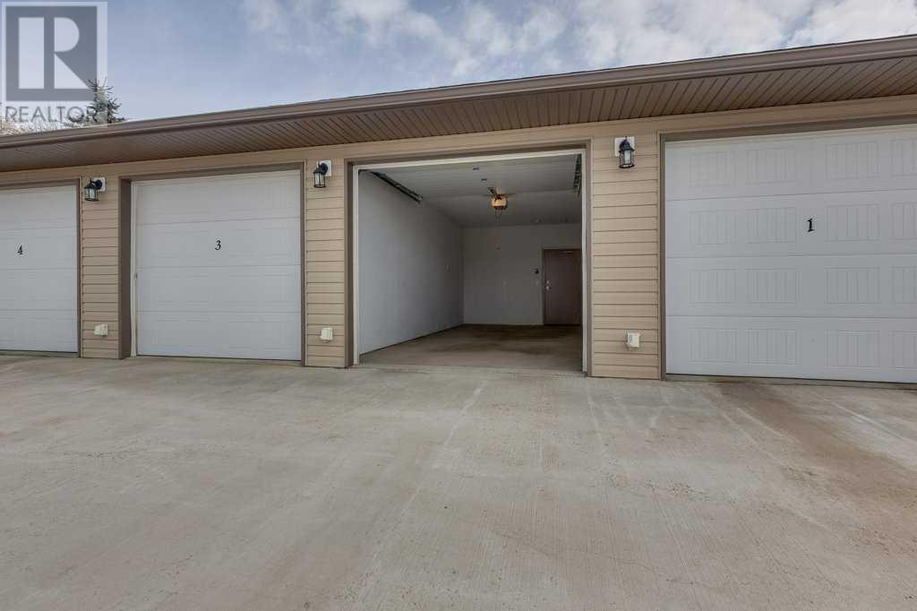 1, 5414 51 Street Property Photo 33