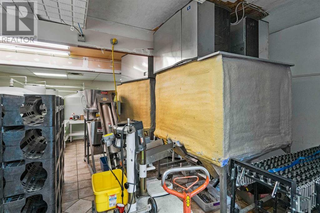 4726 65 Street Property Photo 14